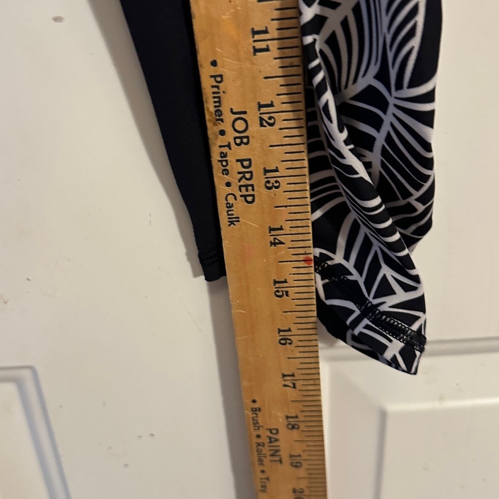 Lululemon Run a Marathon Crop II Pretty Palm Black Angel Wing Leggings Size 6 - Picture 9 of 16